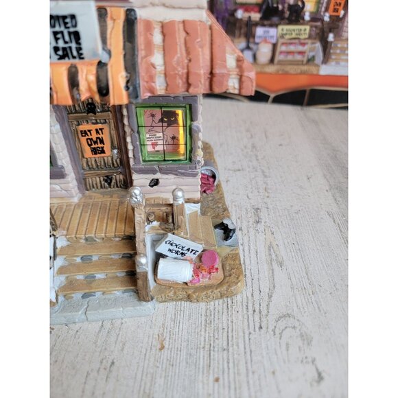 Lemax AS IS trick or treat candy shop Halloween village accessory - Picture 9 of 16